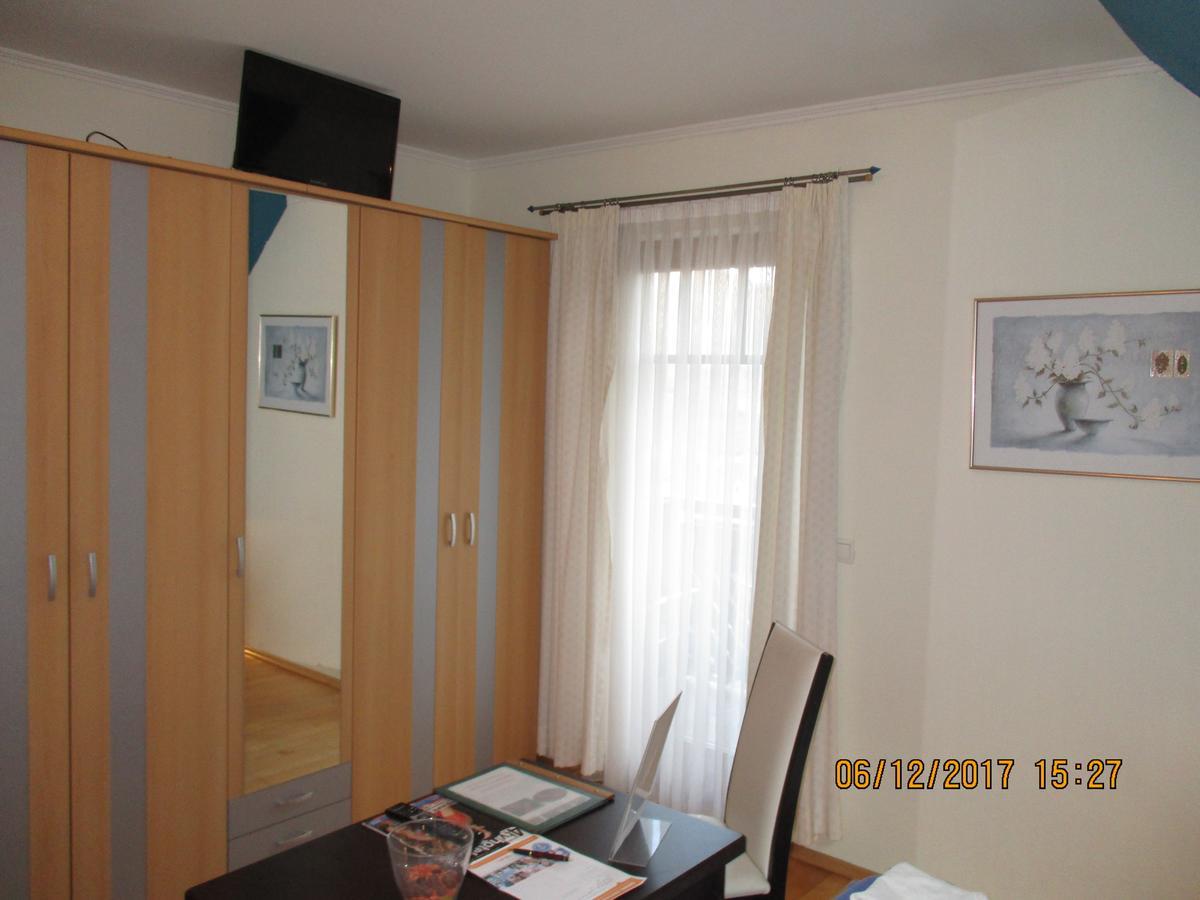 Bed and Breakfast Gastehaus Zur Schonen Aussicht Шпиц Экстерьер фото